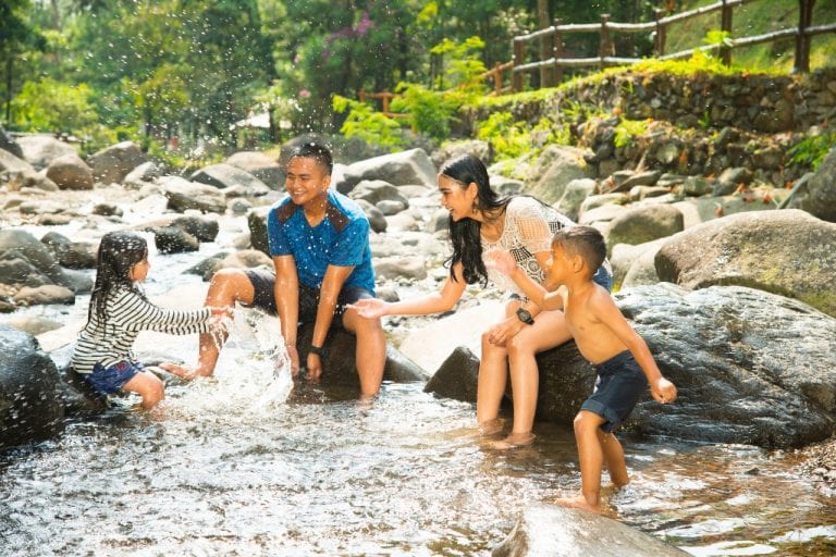 MeLirik Taman Wisata Bougenville | Bandung