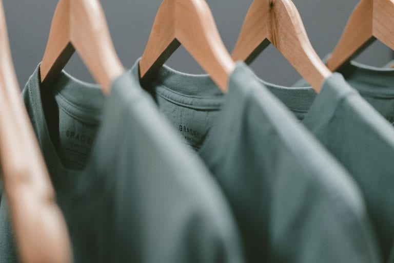 10++ Tahapan Cara Memulai Bisnis Kaos Brand Sendiri - kekitaan - karya keagan henman unsplash