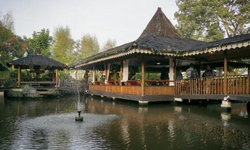 Lokasi: Jl. Raya Cimanuk No.338, Sukagalih, Kec. Tarogong Kidul, Kab. Garut. – Image Credit by Mixedupalready.com