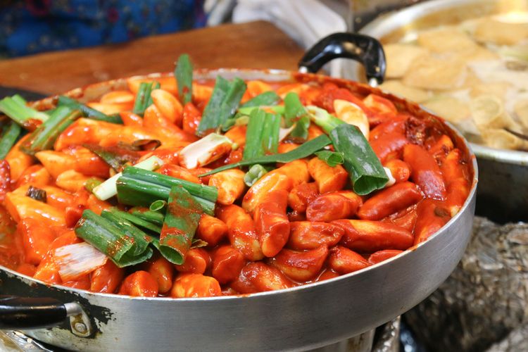 Makanan Korea yang Sedang Tren di Indonesia, ada Kimchi sampai Tteokbokki
