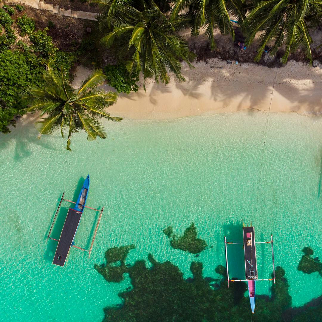 Pesona Keindahan Pulau Di Indonesia